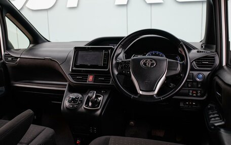 Toyota Noah III, 2015 год, 1 739 000 рублей, 6 фотография