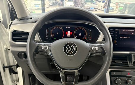Volkswagen T-Cross I, 2022 год, 1 730 000 рублей, 8 фотография