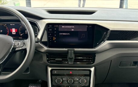 Volkswagen T-Cross I, 2022 год, 1 730 000 рублей, 13 фотография