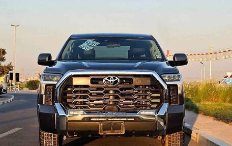 Toyota Tundra, 2022 год, 7 170 999 рублей, 2 фотография
