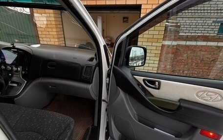 Hyundai H-1 II рестайлинг, 2014 год, 1 800 000 рублей, 8 фотография