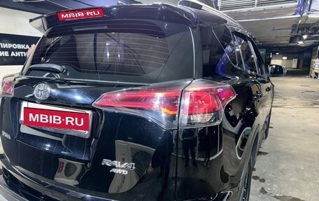 Toyota RAV4, 2017 год, 2 000 000 рублей, 5 фотография