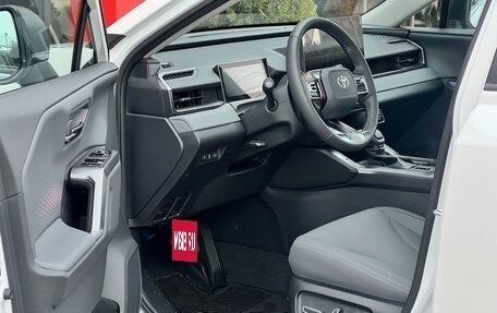 Toyota RAV4, 2025 год, 5 190 000 рублей, 10 фотография