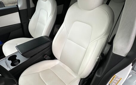 Tesla Model Y I, 2021 год, 4 500 000 рублей, 19 фотография