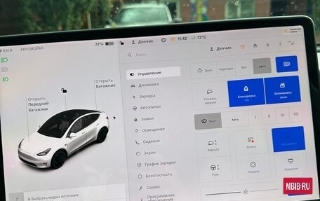 Tesla Model Y I, 2021 год, 4 500 000 рублей, 25 фотография