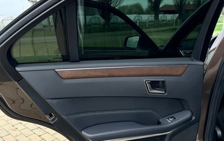 Mercedes-Benz E-Класс, 2015 год, 3 390 000 рублей, 15 фотография