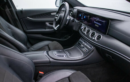 Mercedes-Benz E-Класс, 2021 год, 3 785 000 рублей, 9 фотография