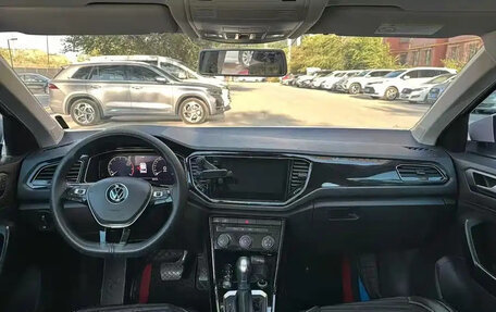 Volkswagen T-Roc I, 2021 год, 1 315 000 рублей, 9 фотография