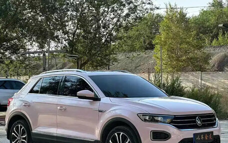 Volkswagen T-Roc I, 2021 год, 1 315 000 рублей, 3 фотография