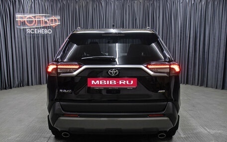 Toyota RAV4, 2020 год, 2 898 000 рублей, 6 фотография