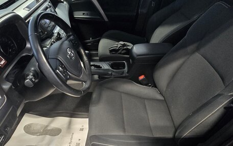 Toyota RAV4, 2018 год, 2 699 999 рублей, 10 фотография