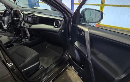 Toyota RAV4, 2018 год, 2 699 999 рублей, 19 фотография