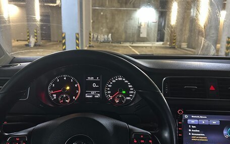 Volkswagen Jetta VI, 2013 год, 980 000 рублей, 9 фотография