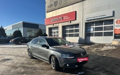 Volkswagen Jetta VI, 2013 год, 980 000 рублей, 4 фотография