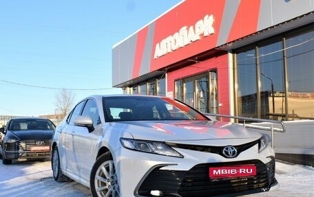 Toyota Camry, 2022 год, 3 499 000 рублей, 1 фотография