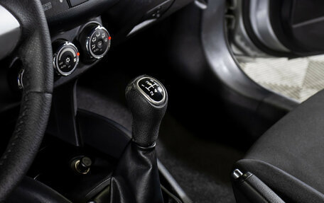 Mitsubishi Outlander III рестайлинг 3, 2011 год, 855 000 рублей, 13 фотография