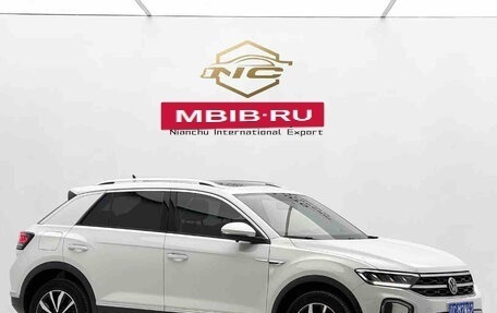 Volkswagen T-Cross I, 2023 год, 1 980 000 рублей, 3 фотография