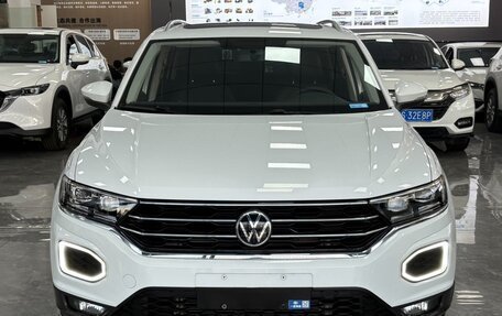 Volkswagen T-Roc I, 2021 год, 1 850 000 рублей, 2 фотография