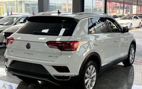 Volkswagen T-Roc I, 2021 год, 1 850 000 рублей, 5 фотография