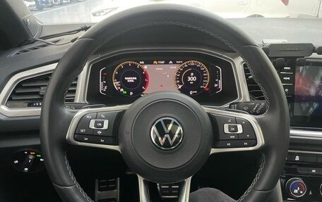 Volkswagen T-Roc I, 2023 год, 2 060 000 рублей, 8 фотография