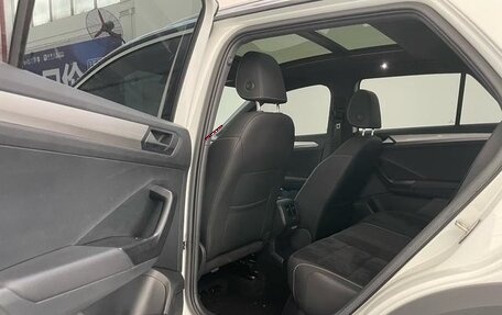 Volkswagen T-Roc I, 2023 год, 2 060 000 рублей, 18 фотография