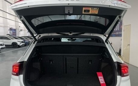 Volkswagen T-Roc I, 2023 год, 2 060 000 рублей, 22 фотография