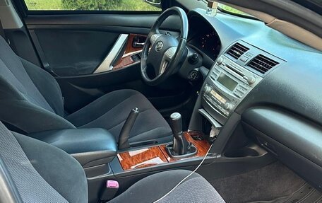 Toyota Camry, 2010 год, 1 090 000 рублей, 10 фотография