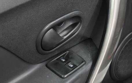 Renault Logan II, 2019 год, 685 000 рублей, 11 фотография