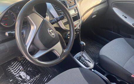 Hyundai Solaris II рестайлинг, 2013 год, 570 000 рублей, 5 фотография