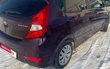 Hyundai Solaris II рестайлинг, 2013 год, 570 000 рублей, 3 фотография