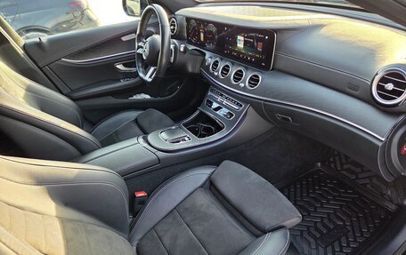 Mercedes-Benz E-Класс, 2021 год, 4 200 000 рублей, 11 фотография