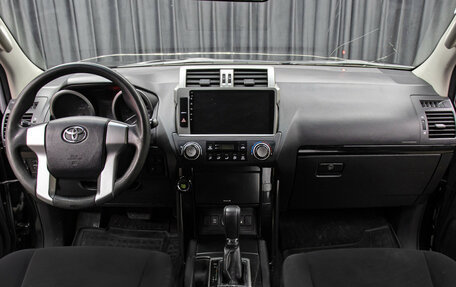 Toyota Land Cruiser Prado 150 рестайлинг 2, 2016 год, 3 498 000 рублей, 14 фотография