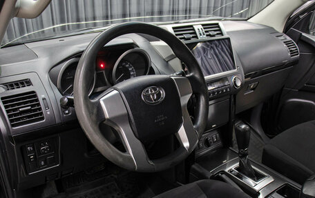 Toyota Land Cruiser Prado 150 рестайлинг 2, 2016 год, 3 498 000 рублей, 16 фотография