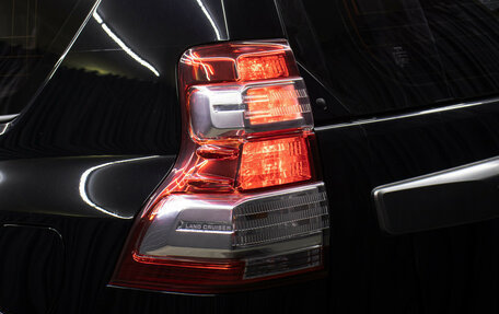 Toyota Land Cruiser Prado 150 рестайлинг 2, 2016 год, 3 498 000 рублей, 21 фотография