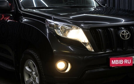 Toyota Land Cruiser Prado 150 рестайлинг 2, 2016 год, 3 498 000 рублей, 22 фотография