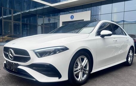 Mercedes-Benz A-Класс, 2024 год, 2 450 000 рублей, 1 фотография