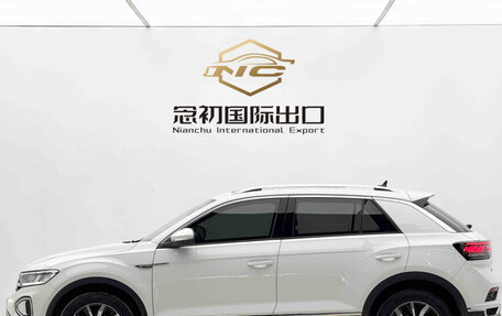 Volkswagen T-Roc I, 2023 год, 1 720 000 рублей, 7 фотография