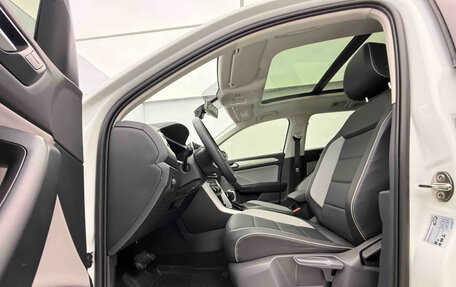 Volkswagen T-Roc I, 2023 год, 1 720 000 рублей, 9 фотография