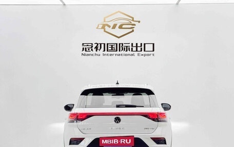 Volkswagen T-Roc I, 2023 год, 1 720 000 рублей, 5 фотография