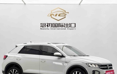 Volkswagen T-Roc I, 2023 год, 1 720 000 рублей, 3 фотография