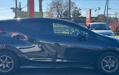 Toyota Aqua, 2022 год, 1 000 000 рублей, 3 фотография