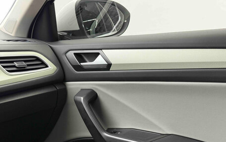 Volkswagen T-Roc I, 2023 год, 1 720 000 рублей, 16 фотография