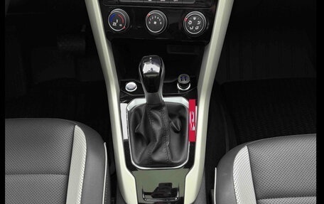 Volkswagen T-Roc I, 2023 год, 1 720 000 рублей, 17 фотография