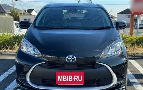 Toyota Aqua, 2022 год, 1 000 000 рублей, 2 фотография
