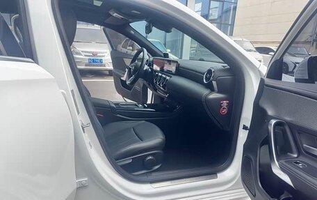 Mercedes-Benz A-Класс, 2024 год, 2 450 000 рублей, 10 фотография