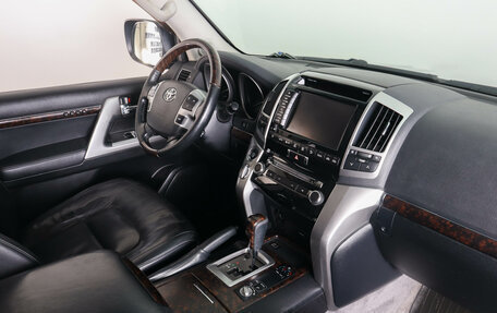 Toyota Land Cruiser 200, 2013 год, 3 639 000 рублей, 12 фотография