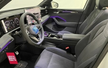 Volkswagen Tiguan, 2025 год, 4 920 000 рублей, 14 фотография