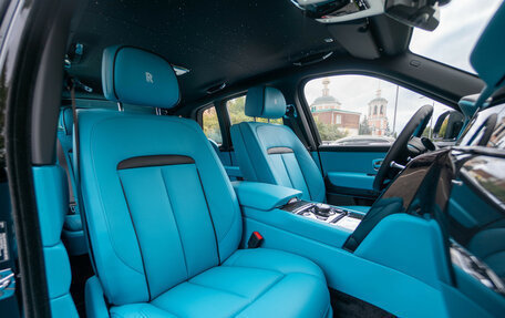 Rolls-Royce Cullinan, 2025 год, 72 000 000 рублей, 11 фотография