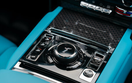 Rolls-Royce Cullinan, 2025 год, 72 000 000 рублей, 28 фотография