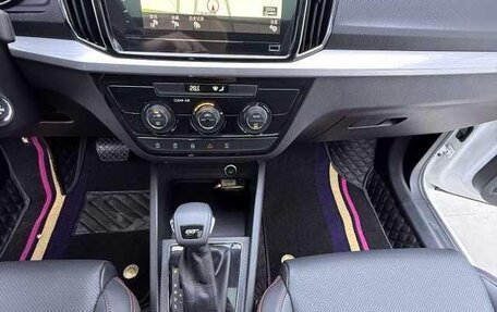 Skoda Kamiq I, 2022 год, 1 590 000 рублей, 10 фотография